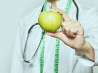 Généraliste, diététicien ou nutritionniste : quel est le meilleur médecin pour maigrir ?