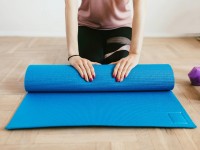 Gym, yoga ou Pilates : comment bien choisir son tapis de sol ?