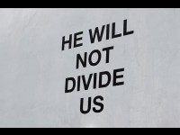 He will not divide us : l'étonnant projet anti-Trump de Shia Labeouf