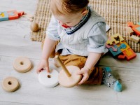 Jouets naturels et écologiques : que choisir ?