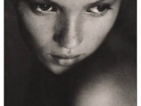 Kate Moss vue par les plus grands photographes : une exposition à Paris