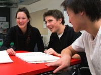 L'humour au travail : ses bienfaits et ses risques