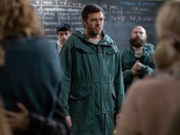 L'île prisonnière : 5 bonnes raisons de regarder la série de France 2
