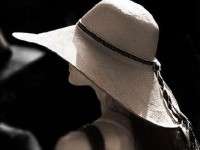 La capeline : le chapeau féminin par excellence