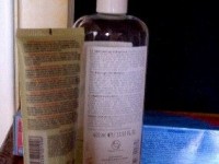 La composition des produits de beauté : INCI et composants à risques