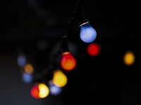 La guirlande guinguette : 3 bonnes raisons d’adopter l’accessoire phare de l’été