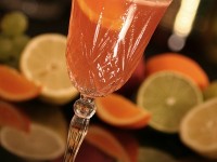 La sangria blanche au champagne : un cocktail de fête