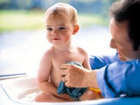 La toilette de bébé : quels produits utiliser ?