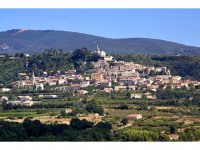 Lacoste : un charmant village du Luberon