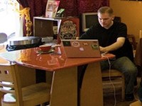 Le bureau suspendu : un coup de pouce pour les créateurs d'entreprises