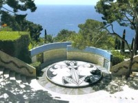 Quel artiste a décoré l'amphithéâtre du Centre méditerranéen d'études françaises à Cap d'Ail ?