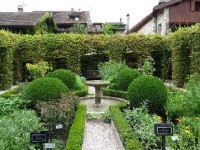 Le Labyrinthe Jardin des Cinq Sens : un lieu enchanteur à Yvoire