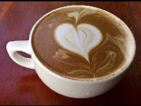 Le latte art ou l'art dans la tasse : une discipline étonnante