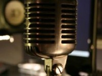 Le métier de voix off : présentation et formation