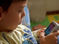 Le téléphone portable : dangers et précautions