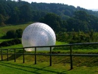 Dans quel pays a-t-on inventé le zorbing ?