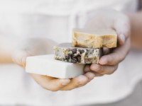 Les cosmétiques solides : avantages et inconvénients