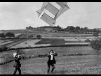 Les Envols : exposition de photos de Jacques Henri Lartigue
