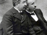Les frères Lumière, pionniers de la photographie et du cinéma