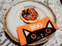 Les mini pizzas araignées : une recette facile pour Halloween