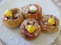 Les nids de Pâques façon cinnamon rolls : une recette gourmande