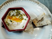 Les œufs cocotte aux asperges : une entrée de Pâques