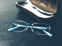 Lunettes : où trouver des modèles plus écologiques ?