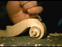 Mirecourt : la capitale française de la lutherie