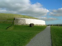 Newgrange : un site chargé d'histoire en Irlande
