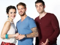 Nos chers voisins fêtent l'été avec de nombreux invités