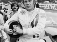 Ondes mécaniques : les sports automobiles et nautiques s'exposent à la Galerie Sakura