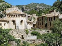 Saint-Guilhem-le-Désert : un beau village languedocien
