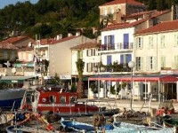 Saint-Mandrier : un joli port dans le Var