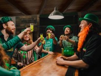 Saint-Patrick : d'où vient la tradition de porter du vert le 17 mars ?