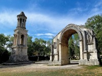 Saint-Rémy-de-Provence : une destination authentique dans les Alpilles