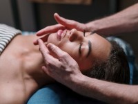 Soin de beauté : c'est quoi une facialiste ?