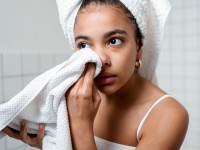 Soin visage : comment bien nettoyer sa peau ?