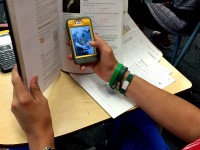 Téléphone portable à l'école : que dit la loi ?