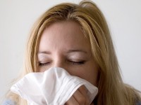 Toux, nez qui coule : est-ce le Covid ou une allergie ?