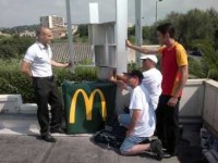 Une éolienne à bi-alimentattion chez McDonald's grâce à H2O