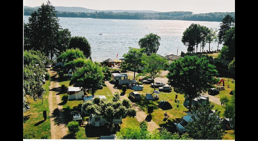 	 Chalets Camping Plage Du Midi  Montsauche-les-settons