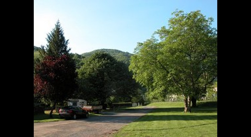 Aire Naturelle De Camping De L'hôtel Des Touristes  Licq-athérey