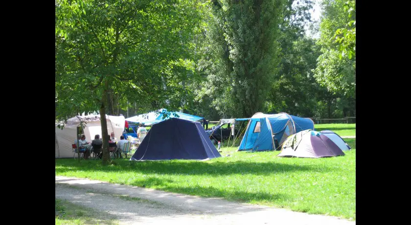 Au Camping De La Ferme  Rennes-sur-loue