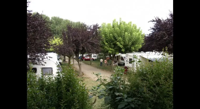 Camping Camp Municipal Bord Dordogne  Sainte-terre