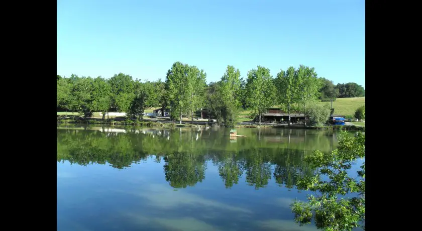 Camping Camp Municipal Du Lac  Cancon