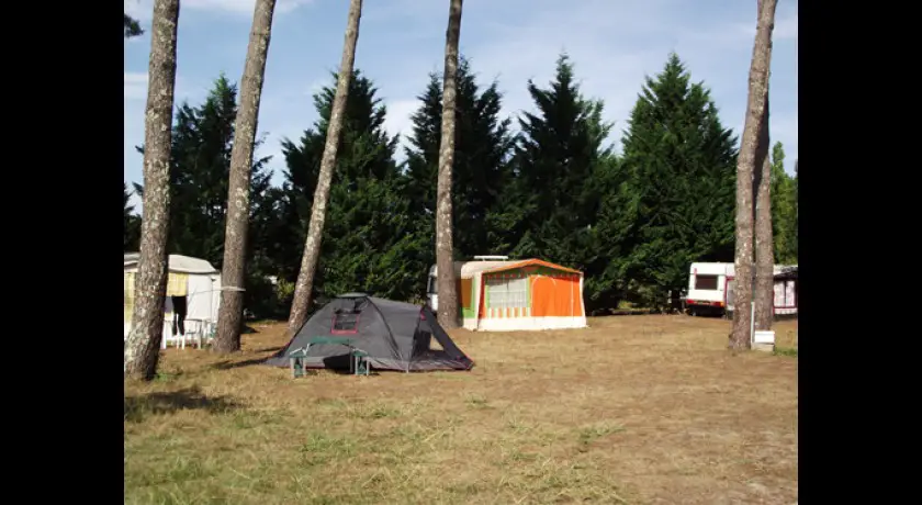 Camping Camp Municipal Le Grand Pont  Saint-julien-en-born