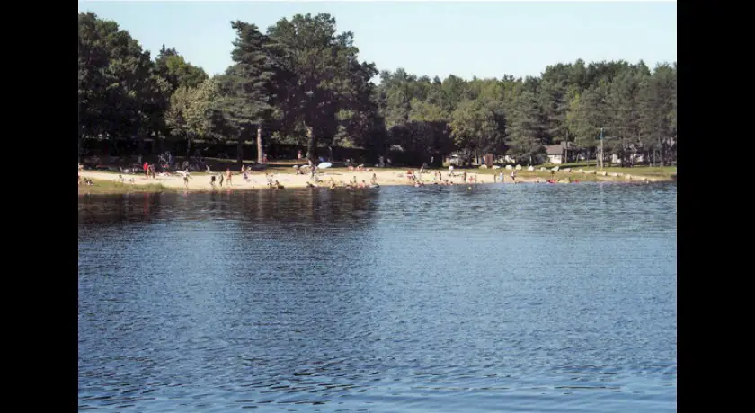 Camping Municipal Du Lac De Feyt  Servières-le-château