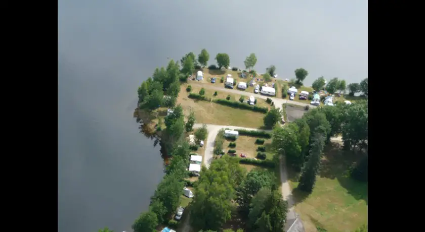 Camping Municipal Du Lac  Neuvic