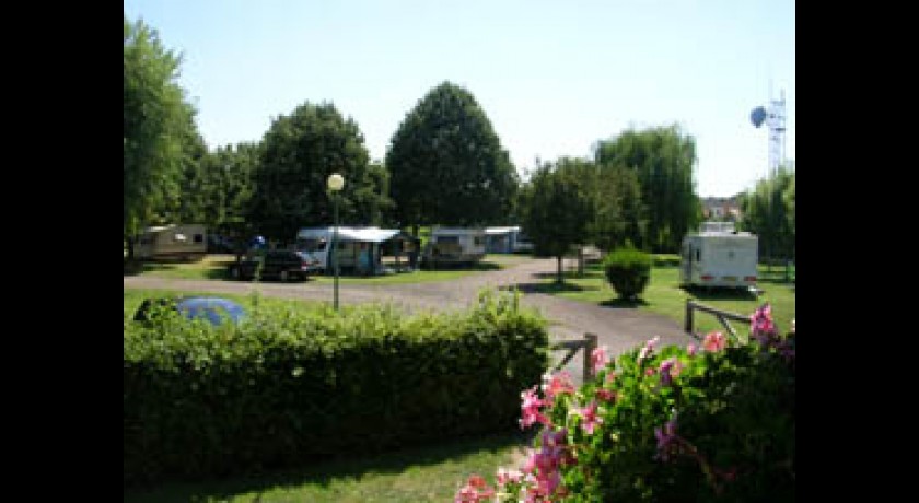 Camping Municipal La Clochette  Salornay-sur-guye