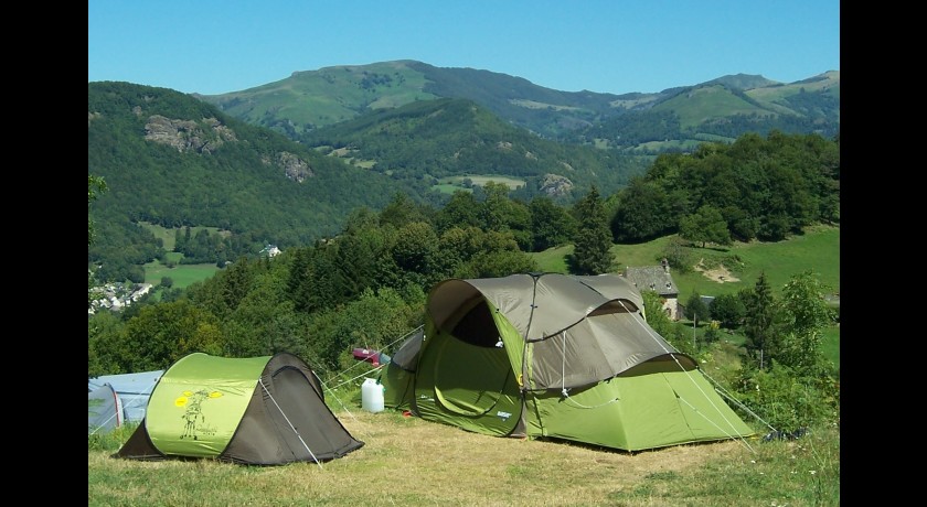 Camping La Pommeraie Vic-sur-cère
